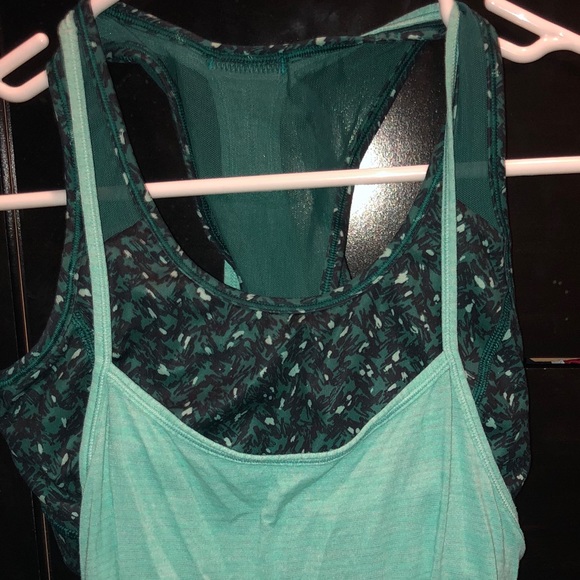 Green patterned tank top with built in sports bra. - Picture 3 of 5